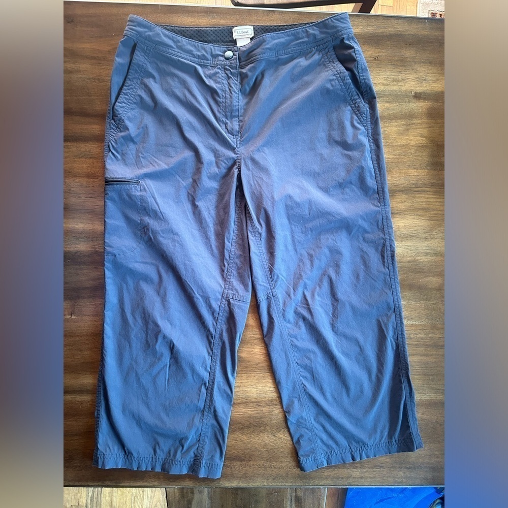 LL Bean Hiking/Outdoor Capri Pants Size 12 Reg. - Picture 3 of 7
